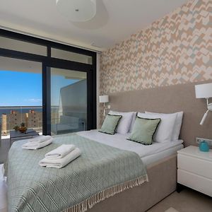 Sunset Cliffs Residence By Leo Apartments